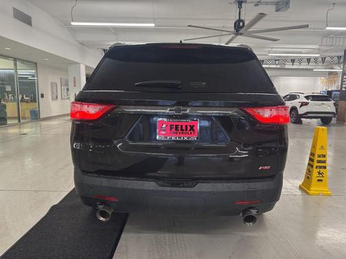 2021 Chevrolet Traverse RS