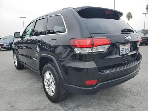 2020 Jeep Grand Cherokee Laredo