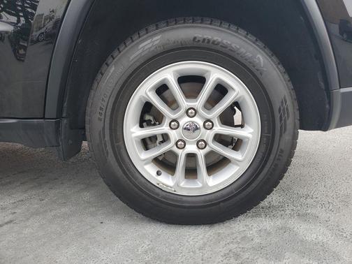 2020 Jeep Grand Cherokee Laredo