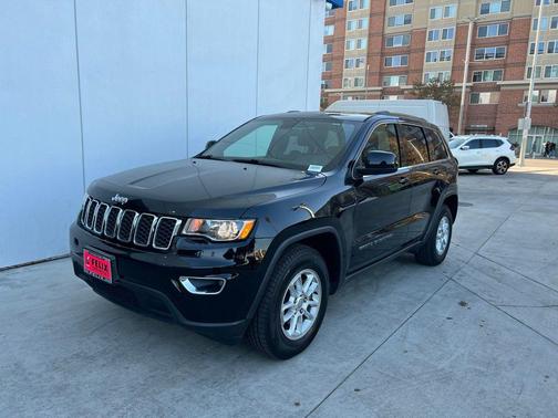 2020 Jeep Grand Cherokee Laredo