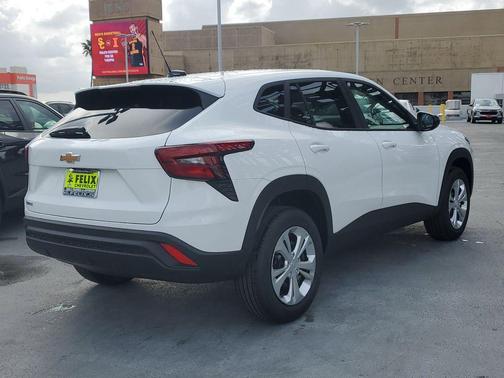 2026 Chevrolet Trax LS