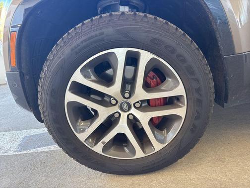 2025 Land Rover Defender 110 P400 X