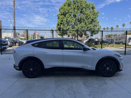 2022 Ford Mustang Mach-E California Route 1