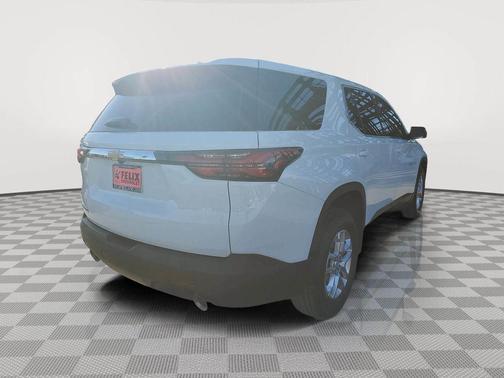 2022 Chevrolet Traverse LS