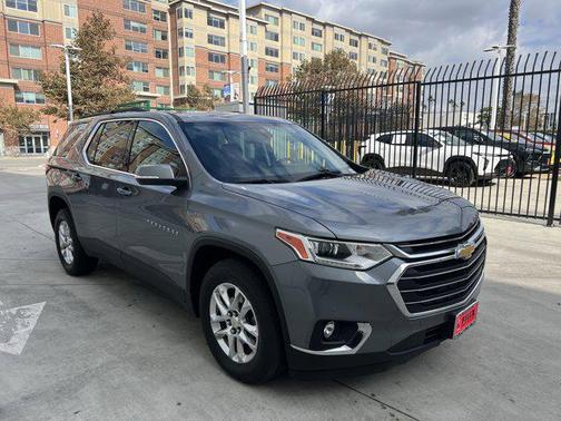 2021 Chevrolet Traverse LT Cloth