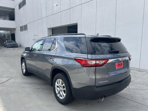 2021 Chevrolet Traverse LT Cloth