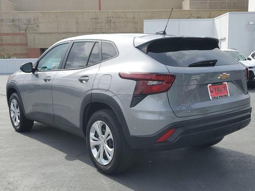 2024 Chevrolet Trax LS