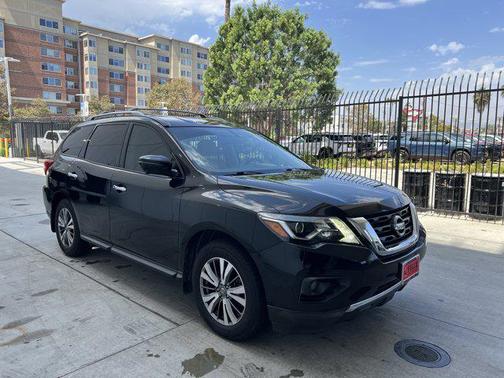 2018 Nissan Pathfinder SL