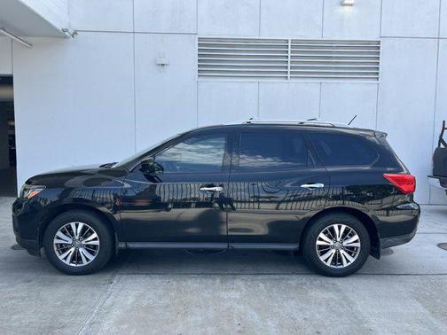 2018 Nissan Pathfinder SL