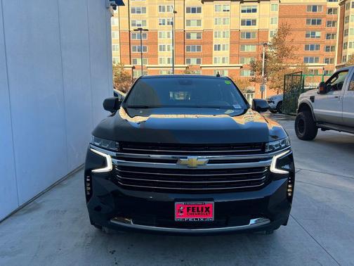 2024 Chevrolet Suburban LT