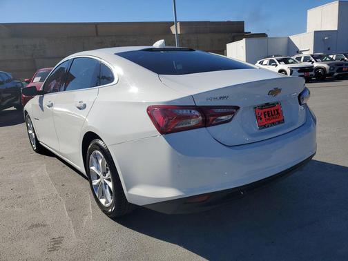 2022 Chevrolet Malibu FWD LT