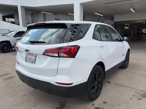 2023 Chevrolet Equinox LS