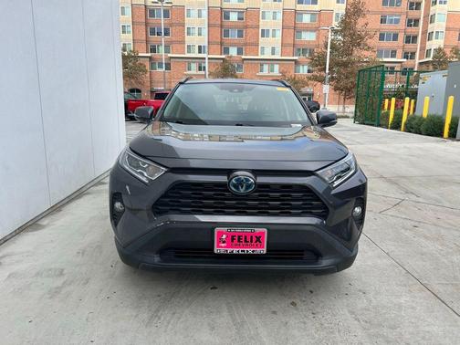 2021 Toyota RAV4 Hybrid XLE