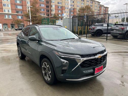 2025 Chevrolet Trax LT