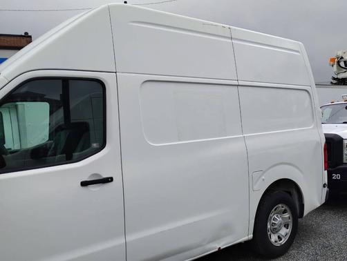 2013 Nissan NV Cargo NV1500 SL V8