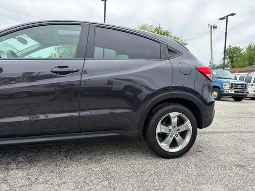 Crystal Black Pearl 2017 Honda HR-V EX