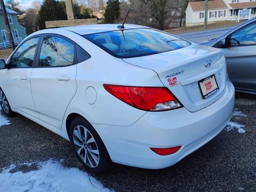 2017 Hyundai Accent Value Edition