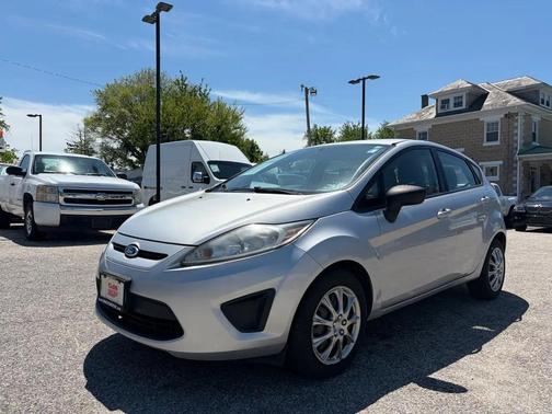 Ingot Silver Metallic 2013 Ford Fiesta S