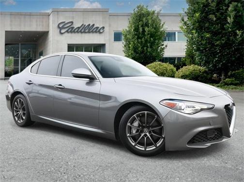 2020 Alfa Romeo Giulia Base