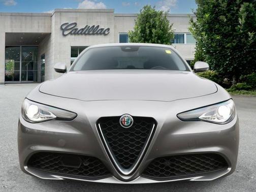 2020 Alfa Romeo Giulia Base