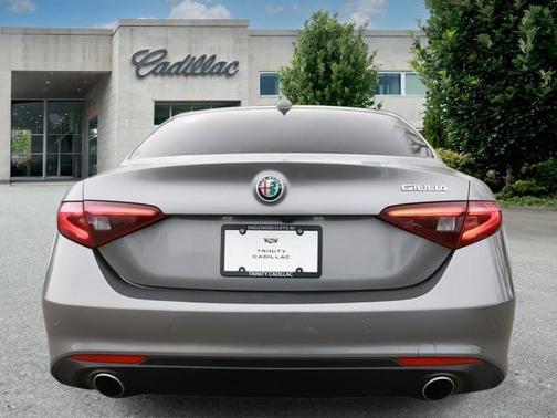 2020 Alfa Romeo Giulia Base