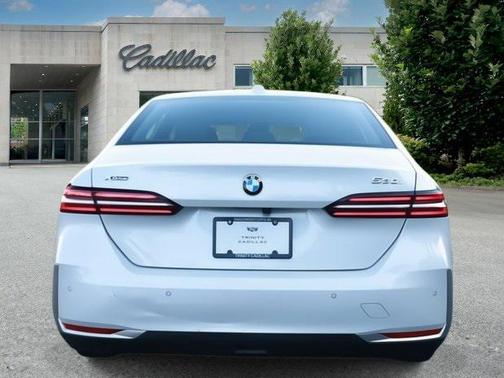2024 BMW 530 i xDrive