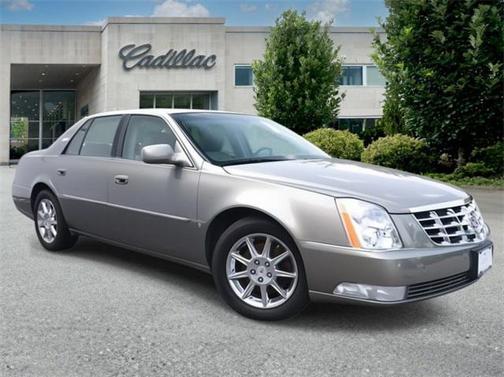 2010 Cadillac DTS Base