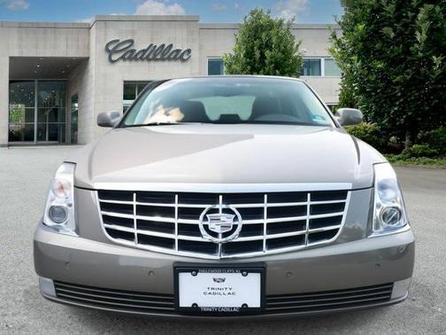 2010 Cadillac DTS Base