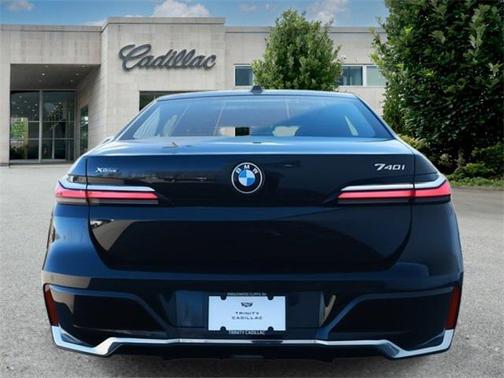2024 BMW 740 i xDrive