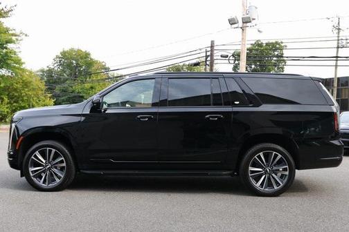 2025 Cadillac Escalade ESV Sport