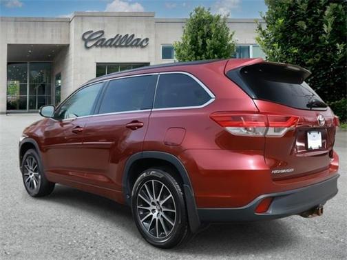 2017 Toyota Highlander SE