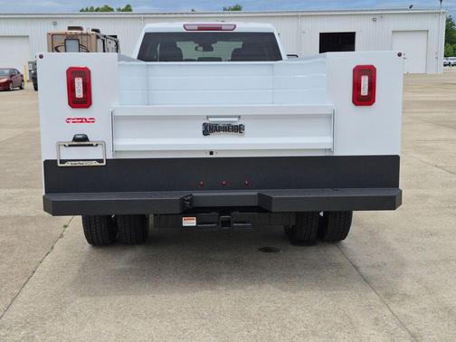 Summit White 2026 Chevrolet Silverado 3500 WT