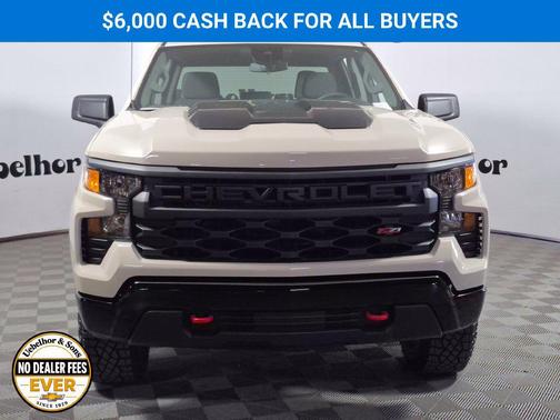 White Sands 2026 Chevrolet Silverado 1500 Custom Trail Boss