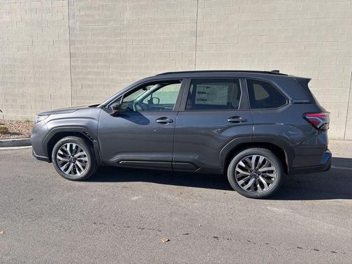 Magnetite Gray Metallic 2026 Subaru Forester Touring