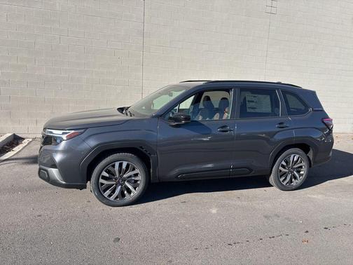 Magnetite Gray Metallic 2026 Subaru Forester Touring