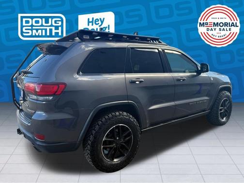Granite Crystal Clearcoat Metallic 2020 Jeep Grand Cherokee Trailhawk