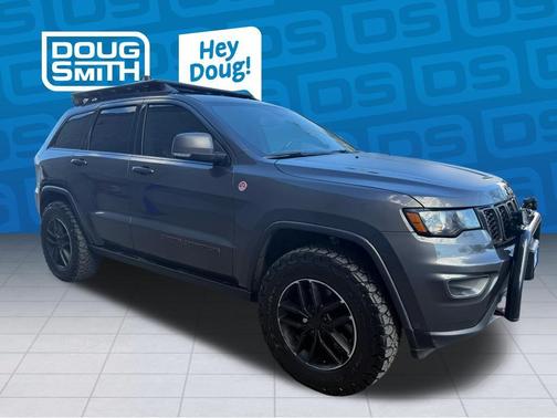 Granite Crystal Clearcoat Metallic 2020 Jeep Grand Cherokee Trailhawk