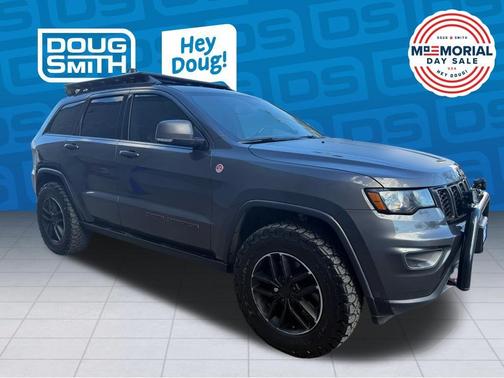 Granite Crystal Clearcoat Metallic 2020 Jeep Grand Cherokee Trailhawk