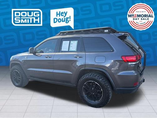 Granite Crystal Clearcoat Metallic 2020 Jeep Grand Cherokee Trailhawk