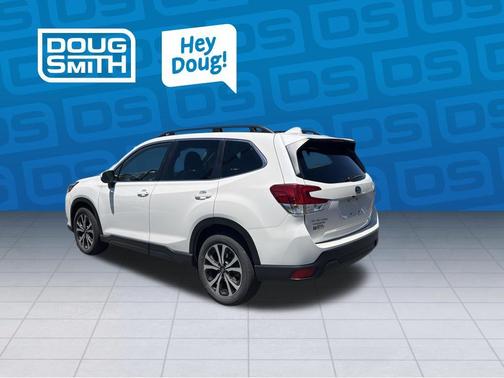 Crystal White Pearl 2023 Subaru Forester Limited