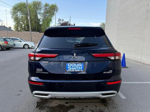 Cosmic Blue Metallic 2025 Mitsubishi Outlander PHEV SE