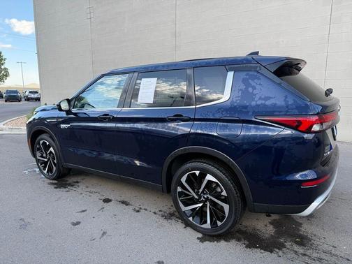 Cosmic Blue Metallic 2025 Mitsubishi Outlander PHEV SE