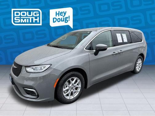 Ceramic Gray Clearcoat 2023 Chrysler Pacifica Touring-L