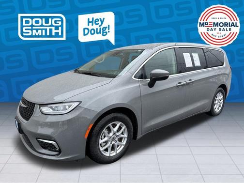 Ceramic Gray Clearcoat 2023 Chrysler Pacifica Touring-L
