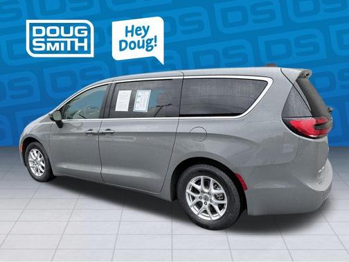 Ceramic Gray Clearcoat 2023 Chrysler Pacifica Touring-L