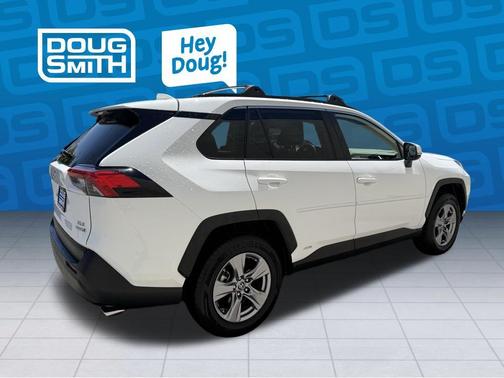 White 2022 Toyota RAV4 Hybrid XLE
