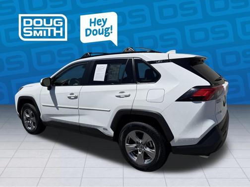 White 2022 Toyota RAV4 Hybrid XLE