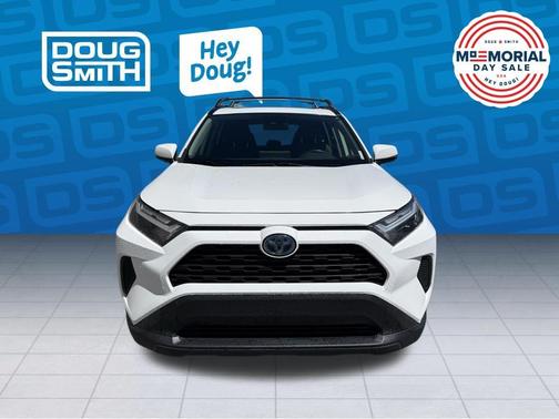 White 2022 Toyota RAV4 Hybrid XLE