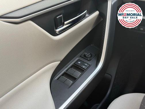 Ice 2025 Toyota RAV4 Hybrid XLE
