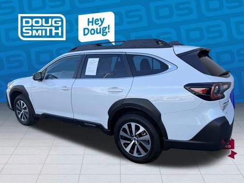 Crystal White Pearl 2025 Subaru Outback Premium